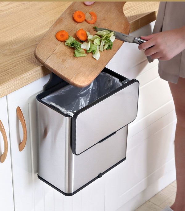 Thùng rác trong bếp giúp quá trình nấu ăn tiện lợi hơn